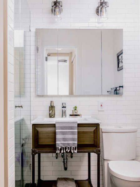Как обустроить интерьер маленькой ванной комнаты?