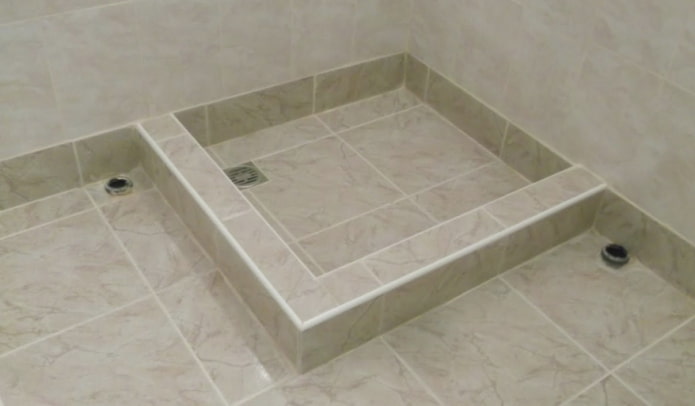 Как самостоятельно сделать душевой поддон?