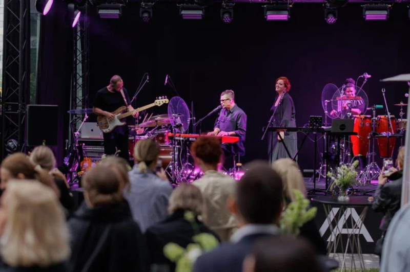 Город нового времени: светская Москва на презентации квартала SLAVA с Сергеем Кузнецовым и Владимиром Познером 