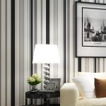 Полосатые обои в интерьере: виды и комбинирование полоски