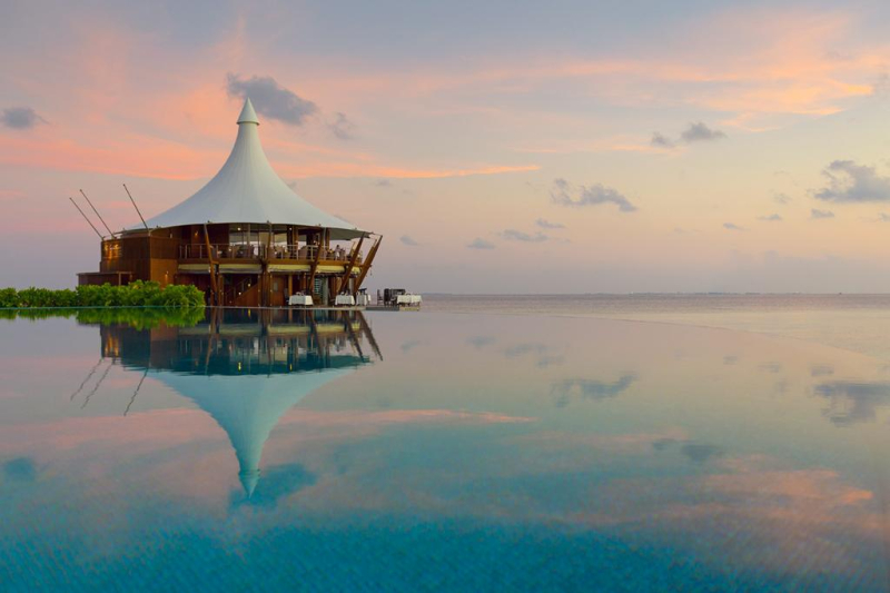 Золотой юбилей Baros Maldives