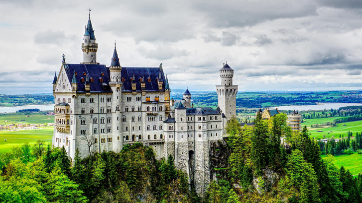 13 самых красивых дворцов и замков мира