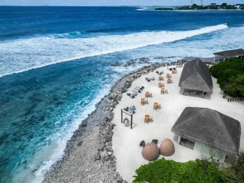 Пляжная перезагрузка: Реновация курорта Kuda Villingili на Мальдивах