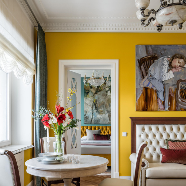 Желтый цвет в гостиной: 50+ ярких идей