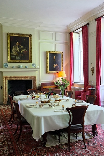 Как придать интерьеру английскую стилистику