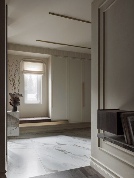 Современная классика с духом бунтарства: дом под Санкт-Петербургом