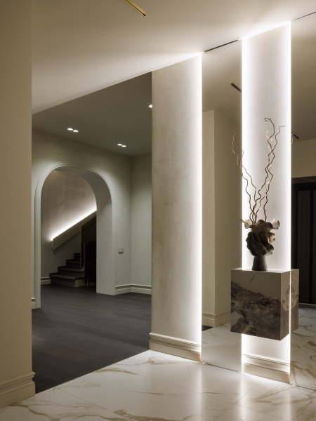 Современная классика с духом бунтарства: дом под Санкт-Петербургом